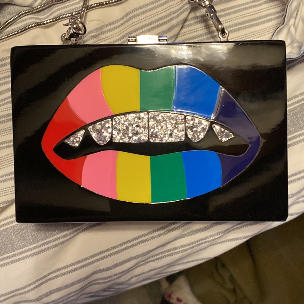 NWT MILLY BITE ME LIP CLUTCH - Picture 3 of 6